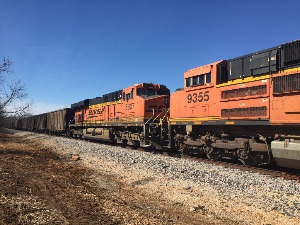 BNSF 5807